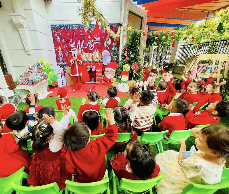 Noel 2025 cùng các bé yêu của Strong Kids