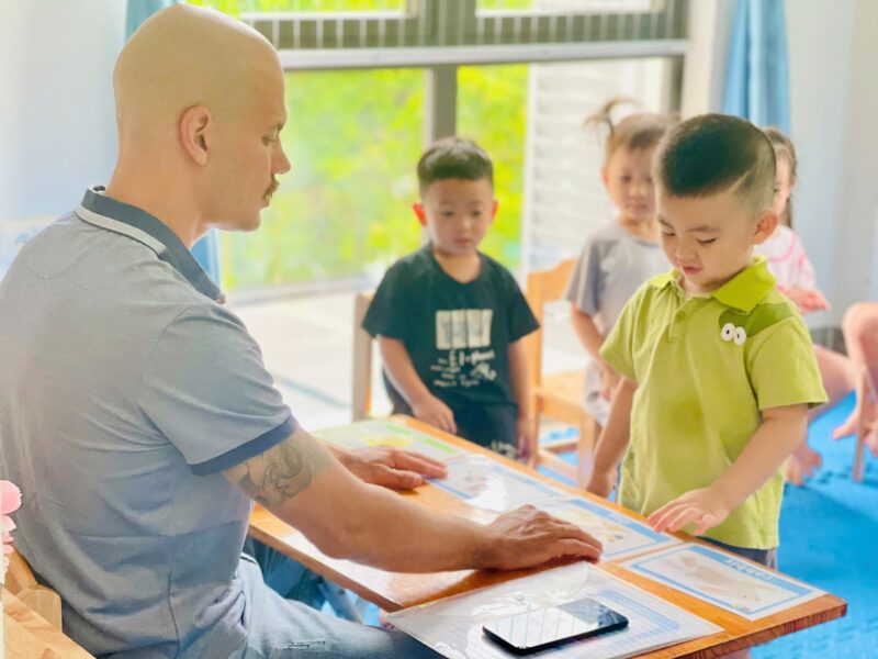 Tiết học tiếng Anh luôn làm các bạn nhỏ Strong Kids hào hứng - Ảnh 6